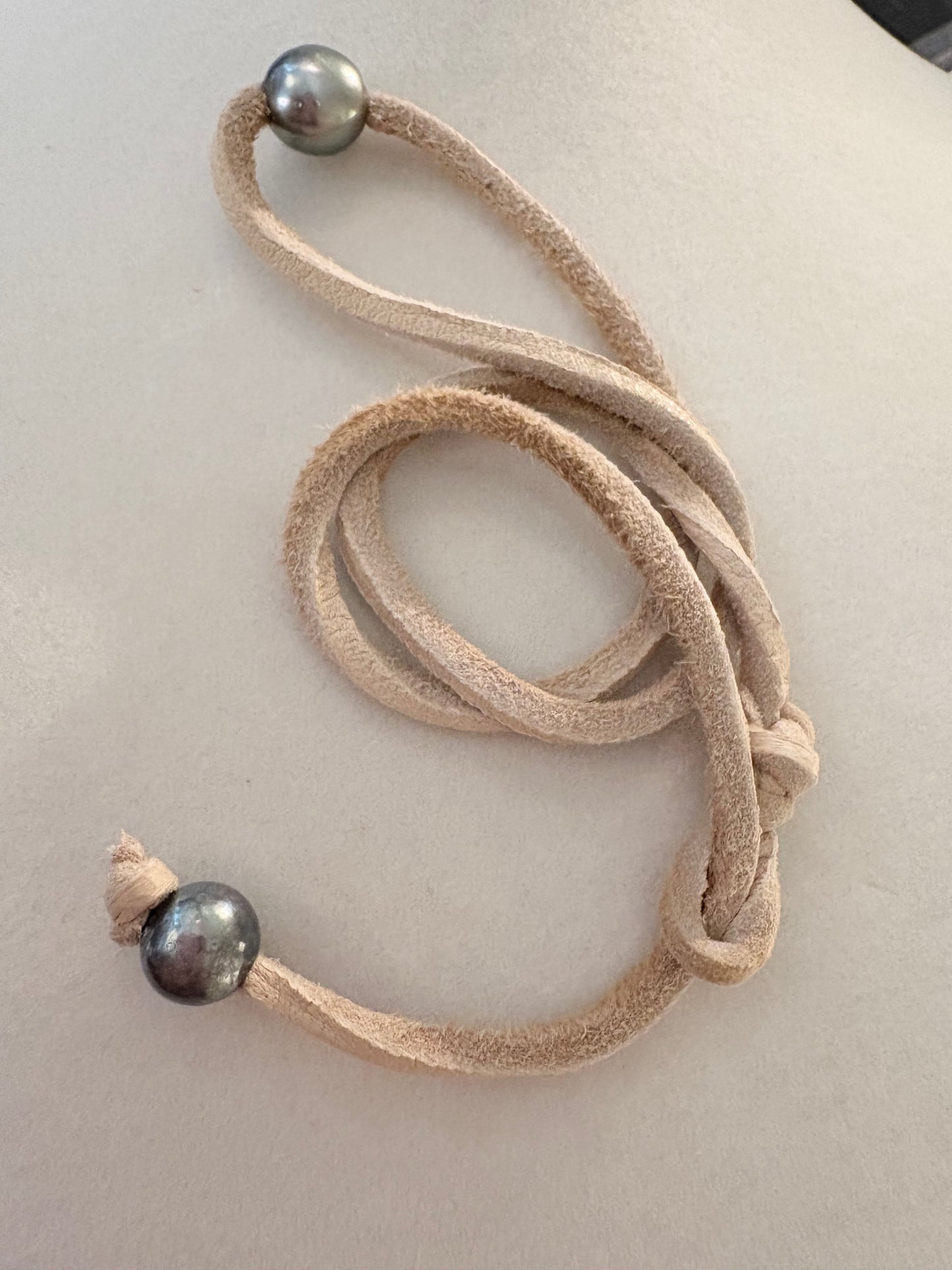 Ellie Tahitian Deerskin Choker